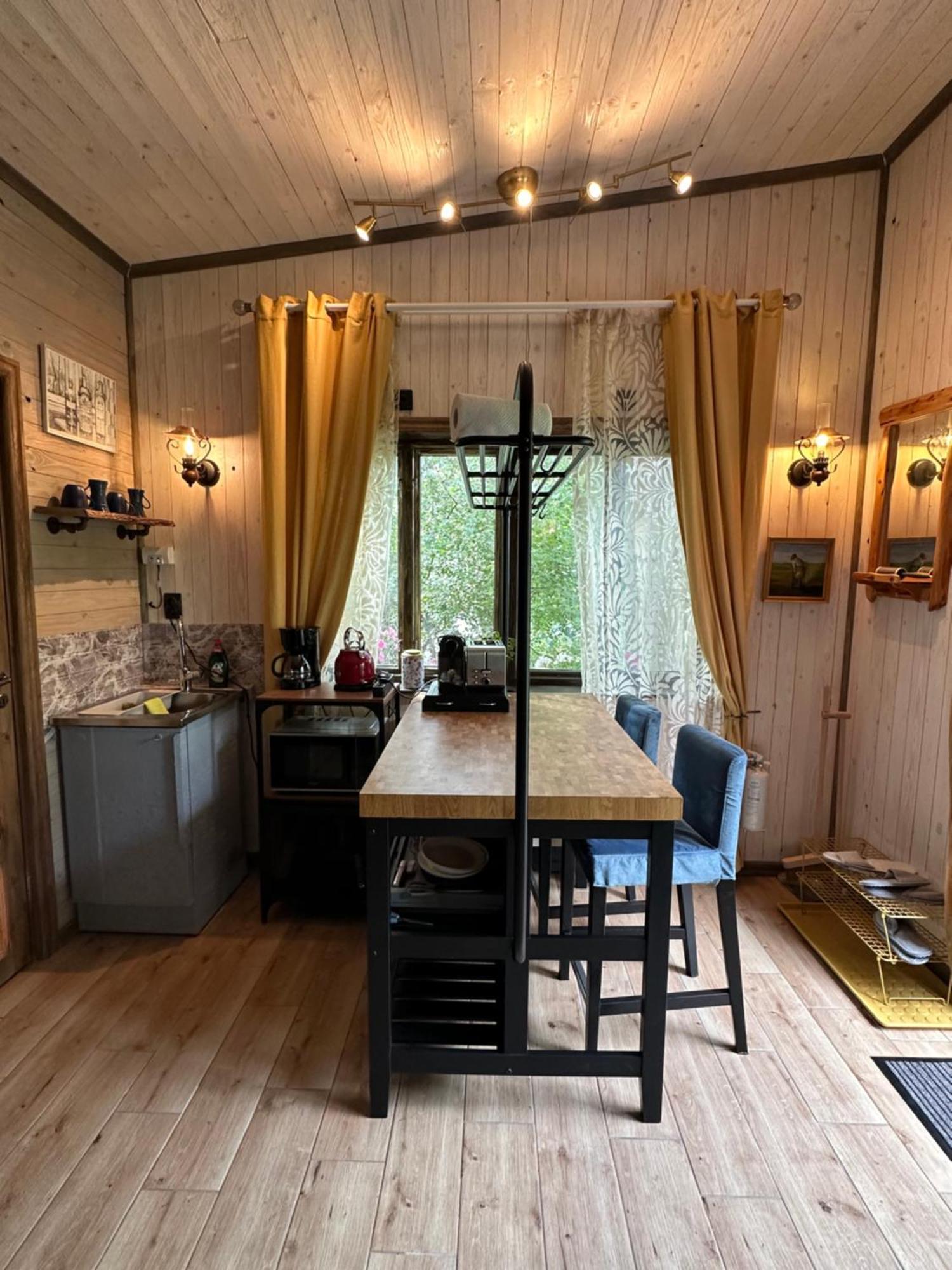 Viksbergstugan Sodertalje Bagian luar foto